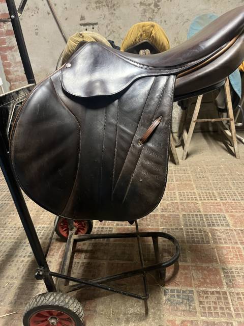 Sella da salto ostacoli Butet  16.5" - 2020