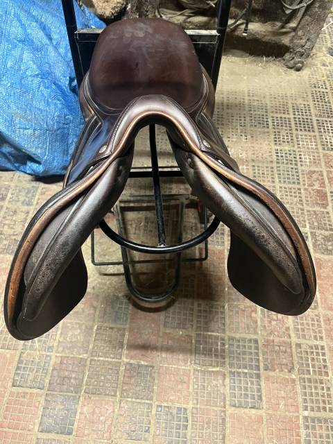 Sella da salto ostacoli Butet  16.5" - 2020