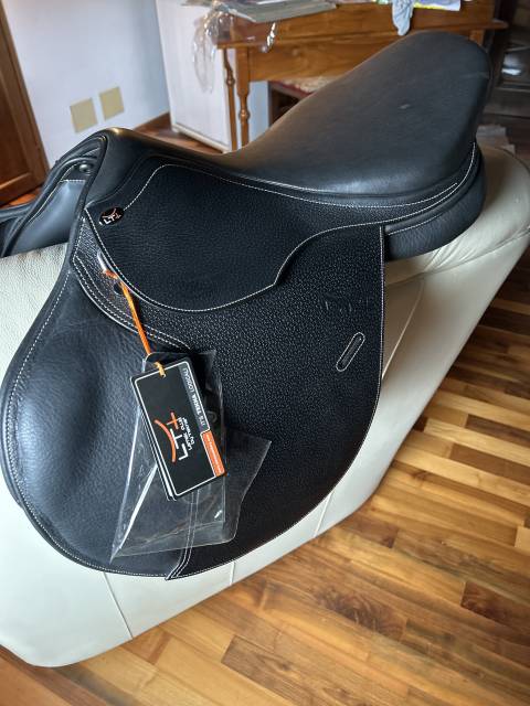 Sella Letek plus 17 nera -nuova 