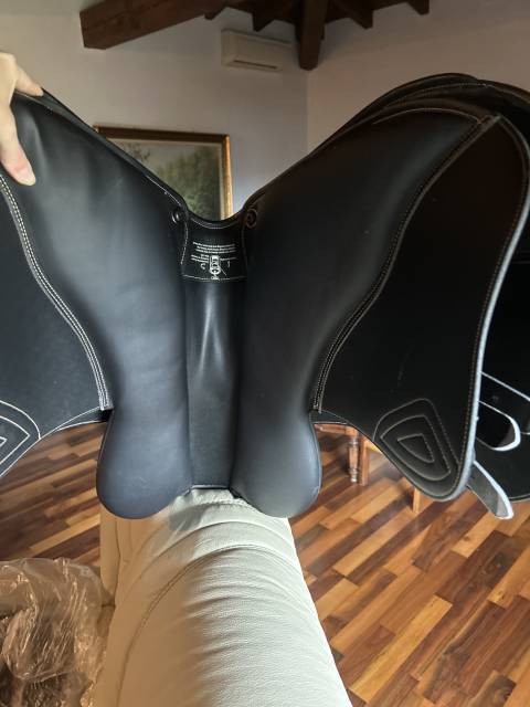 Sella Letek plus 17 nera -nuova 