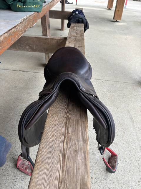 Sella da salto ostacoli Devoucoux  17.5" - 2014