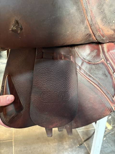 Sella da salto ostacoli CWD  17.5" - 2009