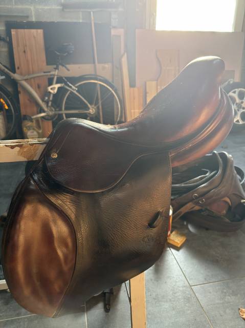 Sella da salto ostacoli CWD  17.5" - 2009