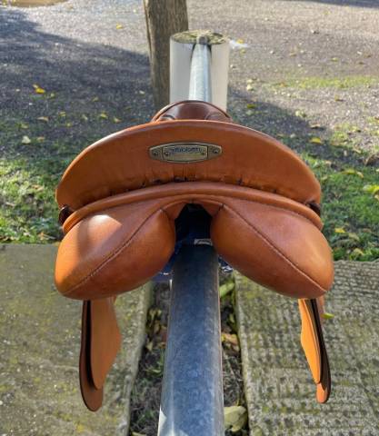 Sella da dressage Stubben  18" - 2010