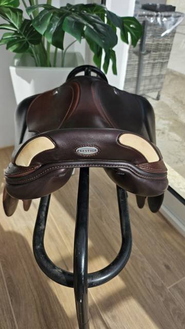 Sella da salto ostacoli Prestige Italia  17.5" - 2022