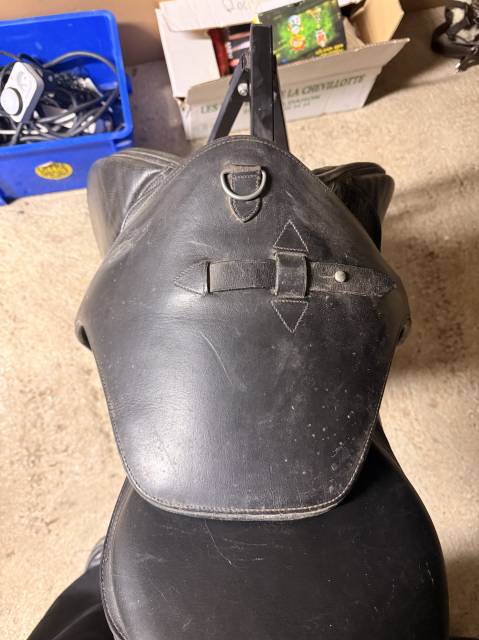 Sella da salto ostacoli Henri de Rivel  17" - 2010