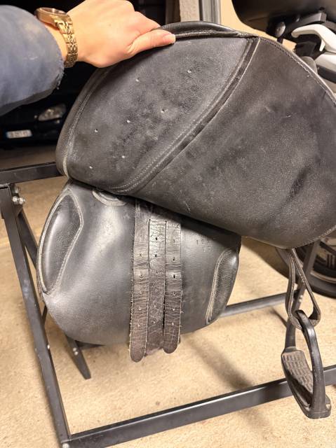 Sella da salto ostacoli Henri de Rivel  17" - 2010