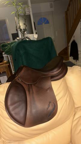 Sella da salto ostacoli Antar&egrave;s Classique  17" - 2012