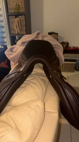 Sella da salto ostacoli Antar&egrave;s Classique  17" - 2012