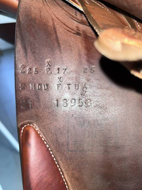 Sella da salto ostacoli Butet  17" - 2021