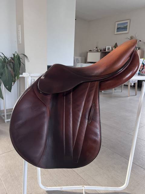 Sella da salto ostacoli Butet  17" - 2021