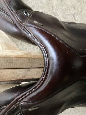 Sella da salto ostacoli Ikonic  17.5" - 2016