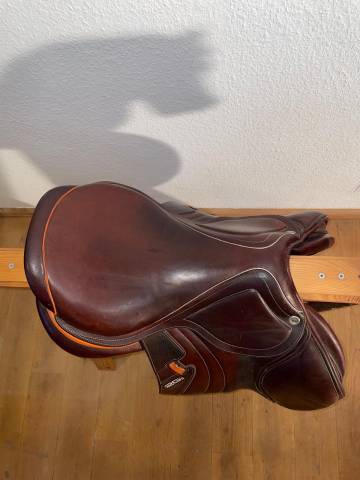 Sella da salto ostacoli CWD  17.5" - 2018