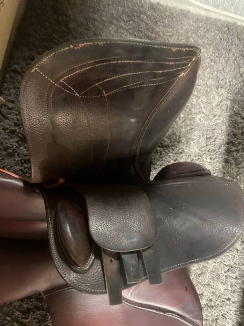 Sella da salto ostacoli CWD  17.5" - 2018