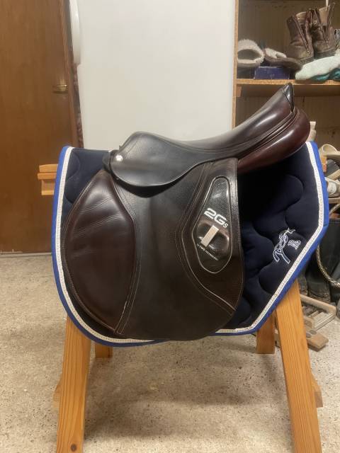 Sella da salto ostacoli CWD  17.5" - 2014