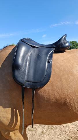 Sella da dressage Fairfax  18" - 2019