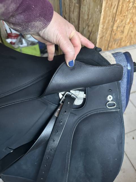 Sella da dressage Wintec  18.5" - 2023