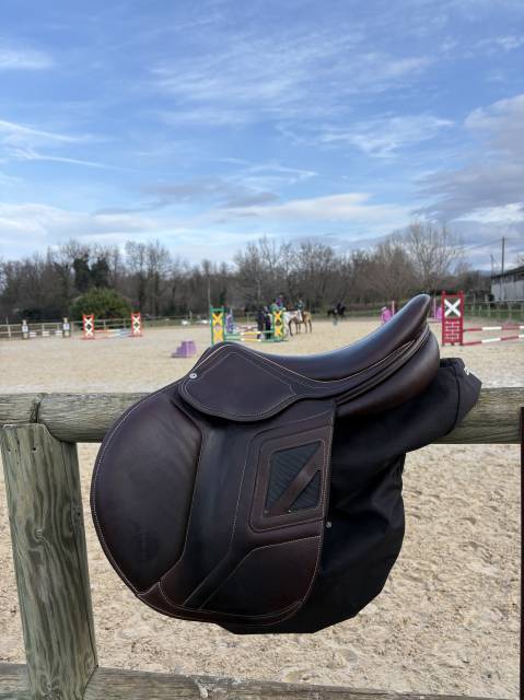 Sella da salto ostacoli  Okles 17.5" - 2019