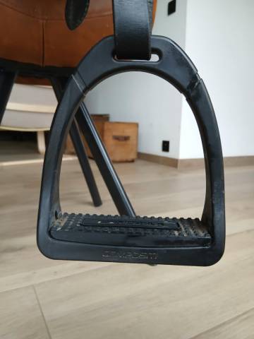 Sella da salto ostacoli Bates  17" - 2017