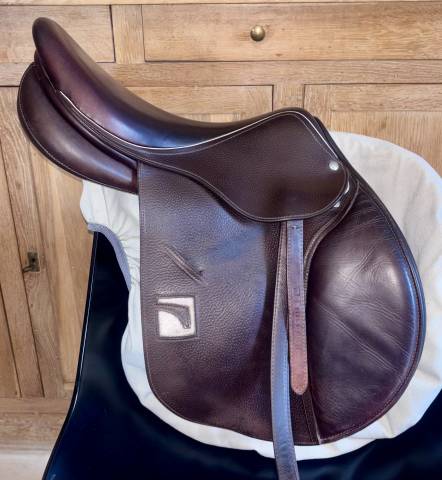 Sella da salto ostacoli Childeric  17" - 2022