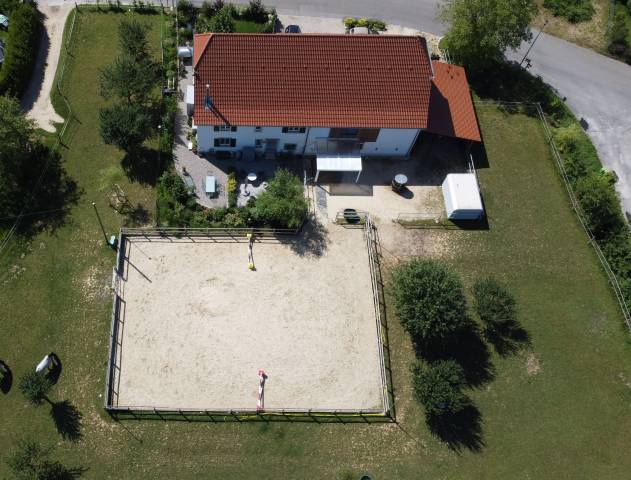 Propriet&agrave; equestre In vendita Jura-Suisse
