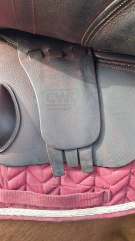 Sella da salto ostacoli CWD  17" - 2017