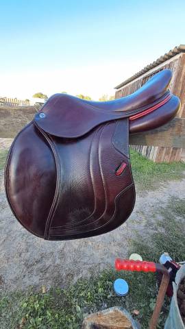 Sella da salto ostacoli CWD  17" - 2017