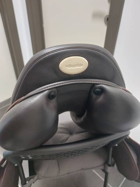 Sella da salto ostacoli Prestige Italia  18" - 2021