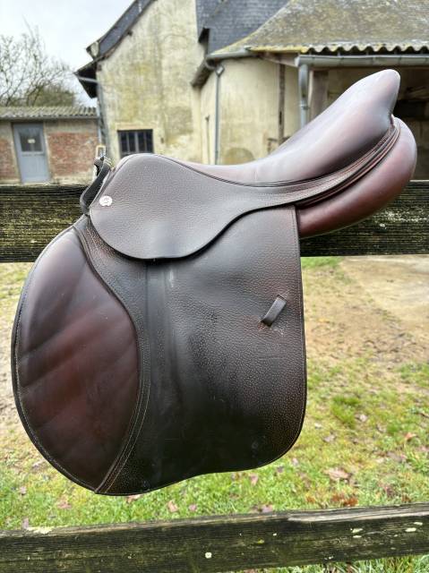 Sella da salto ostacoli CWD SE01 17.5" - 2018