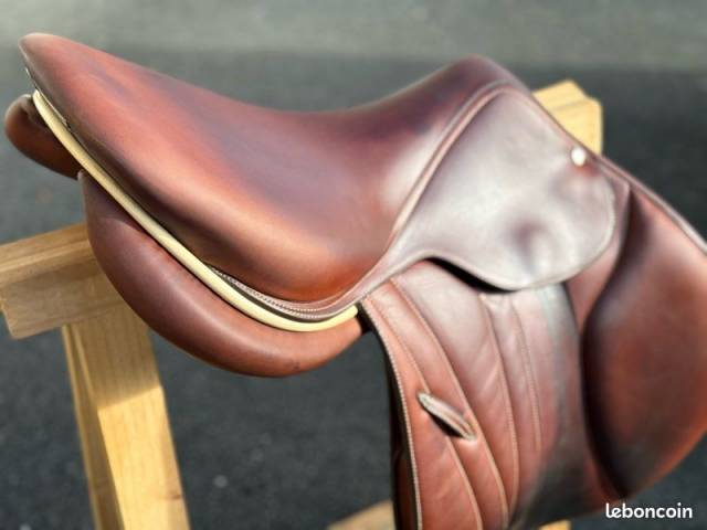 Sella da salto ostacoli Butet  17" - 2021