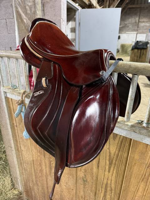 Sella da salto ostacoli CWD  17" - 2022