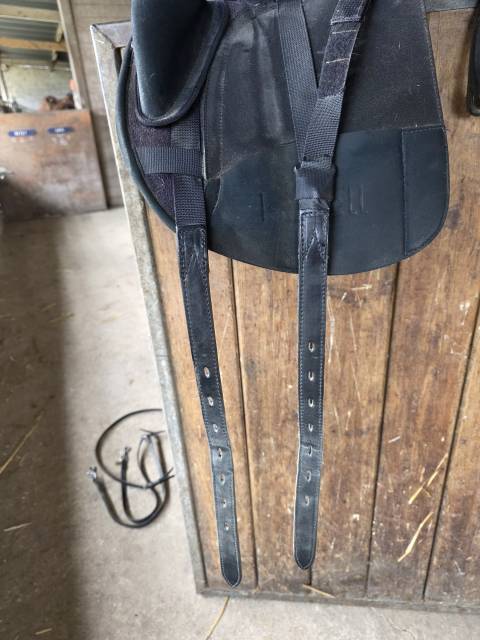 Sella da dressage Wintec  17" - 2023