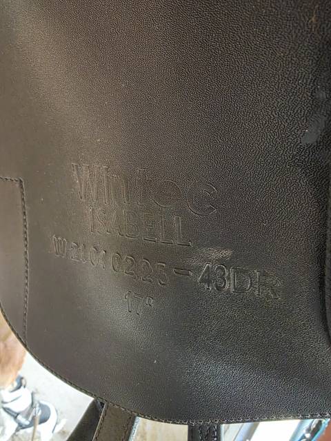 Sella da dressage Wintec  17" - 2023