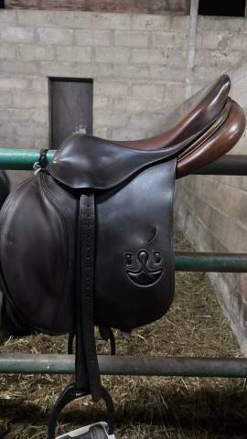 Sella da salto ostacoli Delgrange  17.5" - 2008