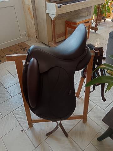 Sella da dressage GBS  17.5" - 2023