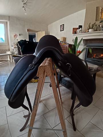 Sella da dressage GBS  17.5" - 2023