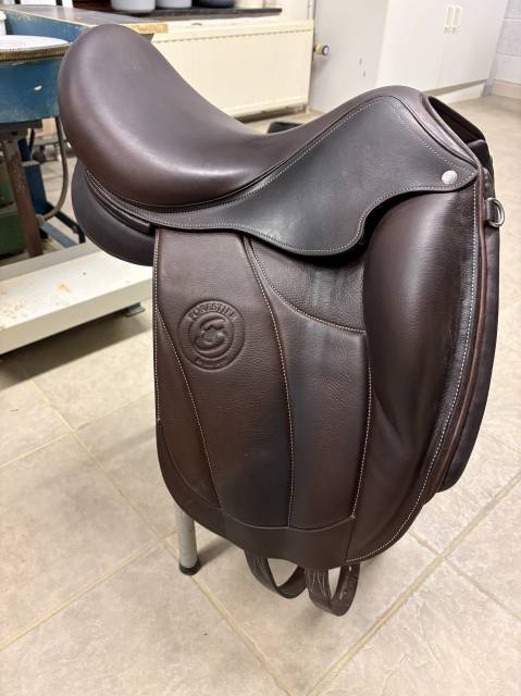 Sella da dressage Forestier  16.5" - 2024