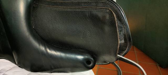 Sella da dressage  Manta Cuir  17" - 2020