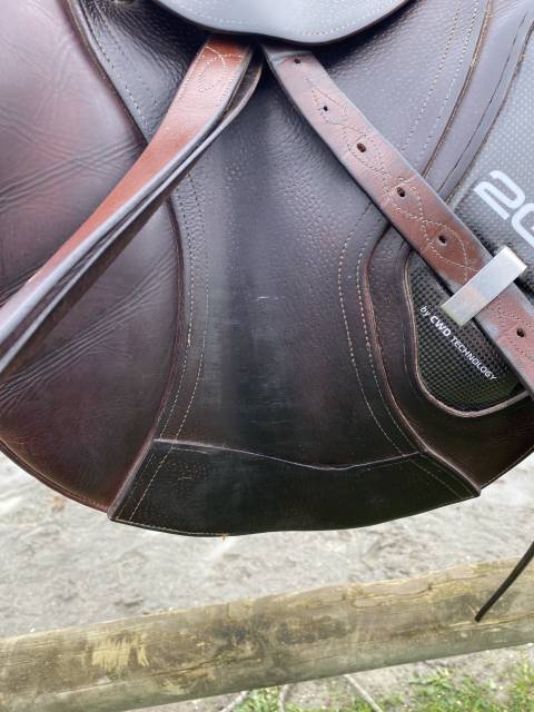 Sella da salto ostacoli CWD  17" - 2016