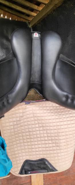 Sella da dressage Wintec  17.5" - 2020