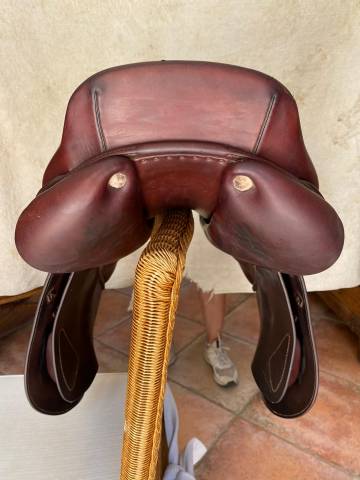 Sella da salto ostacoli CWD  17" - 2017