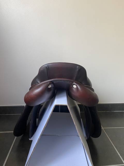 Sella da salto ostacoli CWD  17.5" - 2018