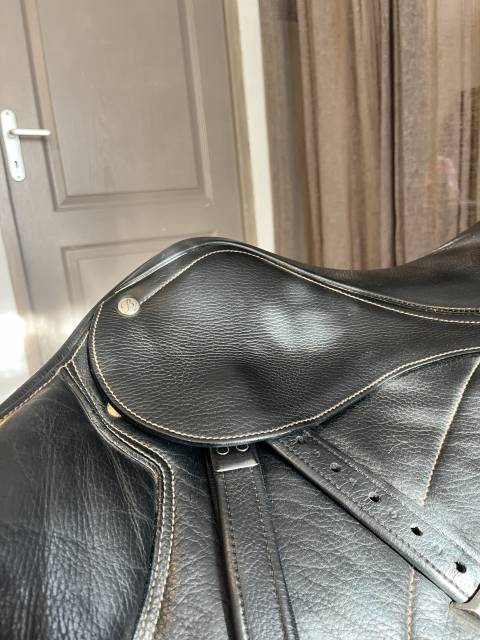 Sella da salto ostacoli Bates  17.5" - 2010