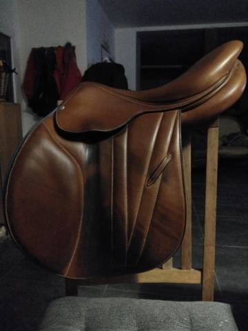 Sella da salto ostacoli Butet  17.5" - 2024