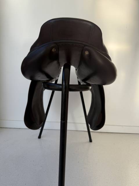 Sella da salto ostacoli CWD  18" - 2017