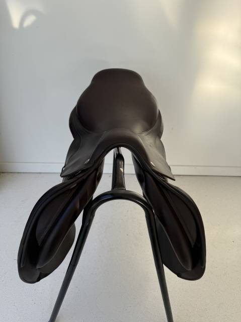 Sella da salto ostacoli CWD  18" - 2017