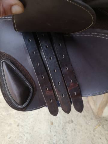 Sella da salto ostacoli Ikonic Jumping light 16.5" - 2023