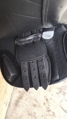 Sella da salto ostacoli  Premier Equine Sautiller  17" - 2025