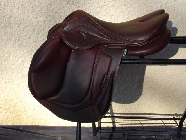 Sella da salto ostacoli Devoucoux Enara 18" - 2025