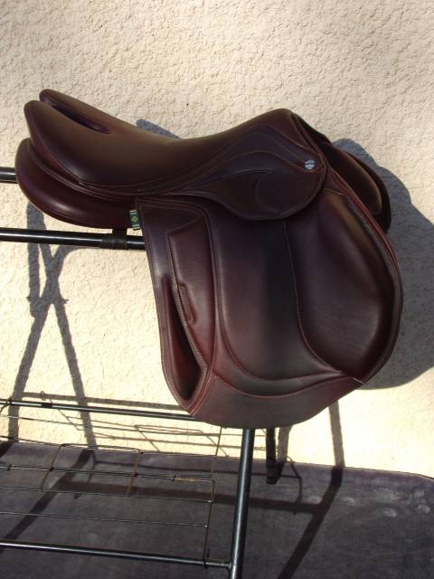 Sella da salto ostacoli Devoucoux Enara 18" - 2025